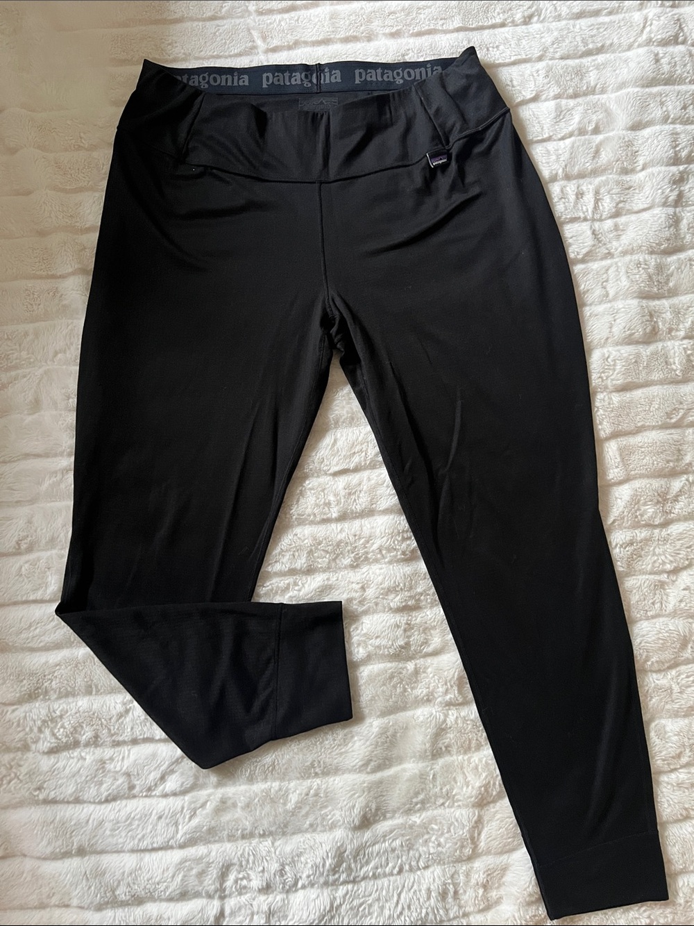 Patagonia Black Women's Stretch Performance Thermal Weight Bottoms